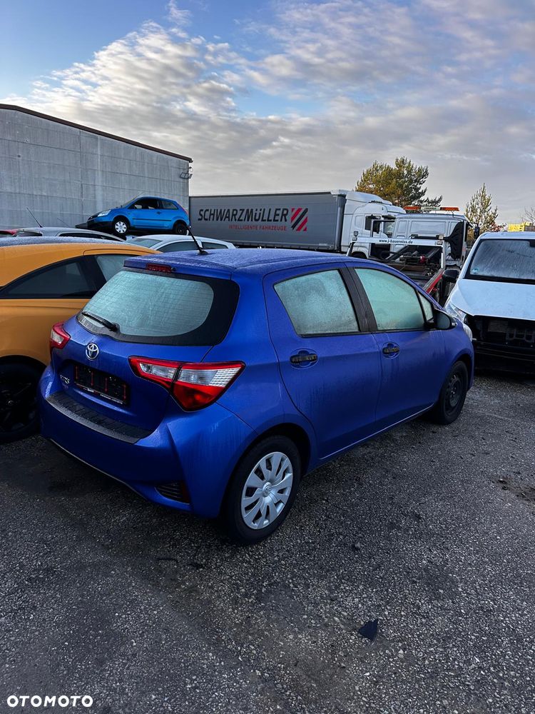 Toyota Yaris 1.0 VVT-i - 5