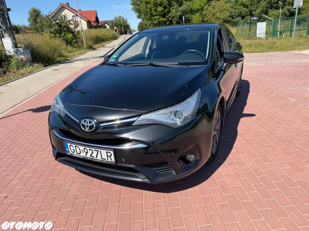 Toyota Avensis 2.0 D-4D Premium - 16