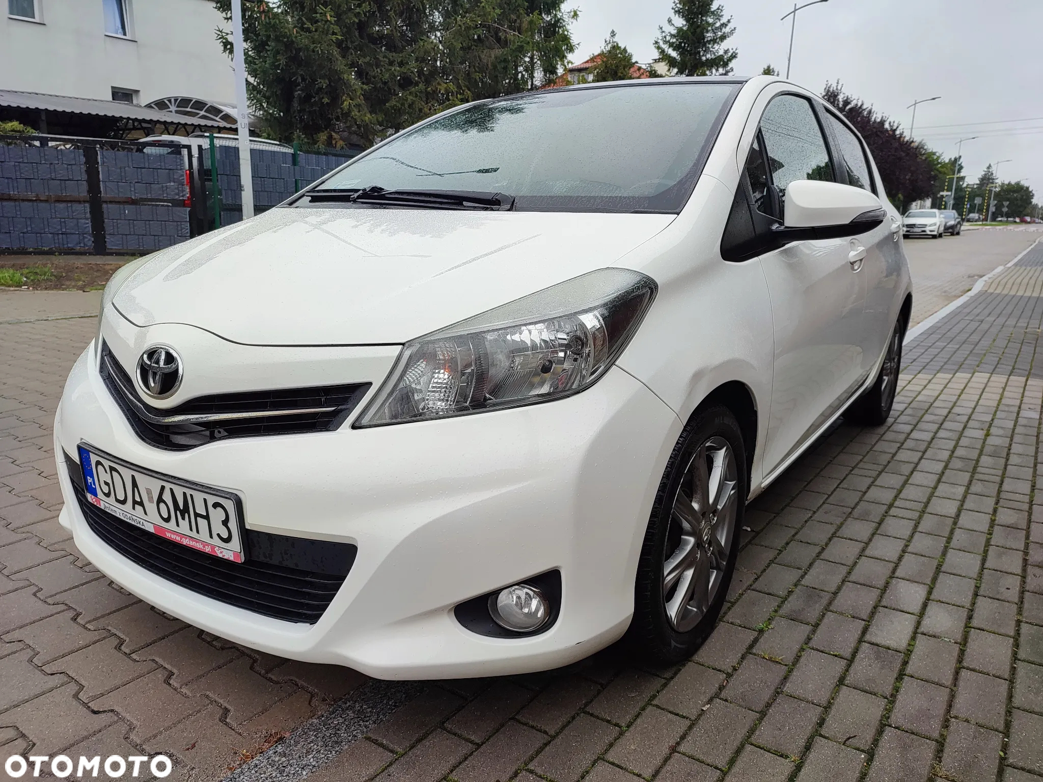 Toyota Yaris - 4