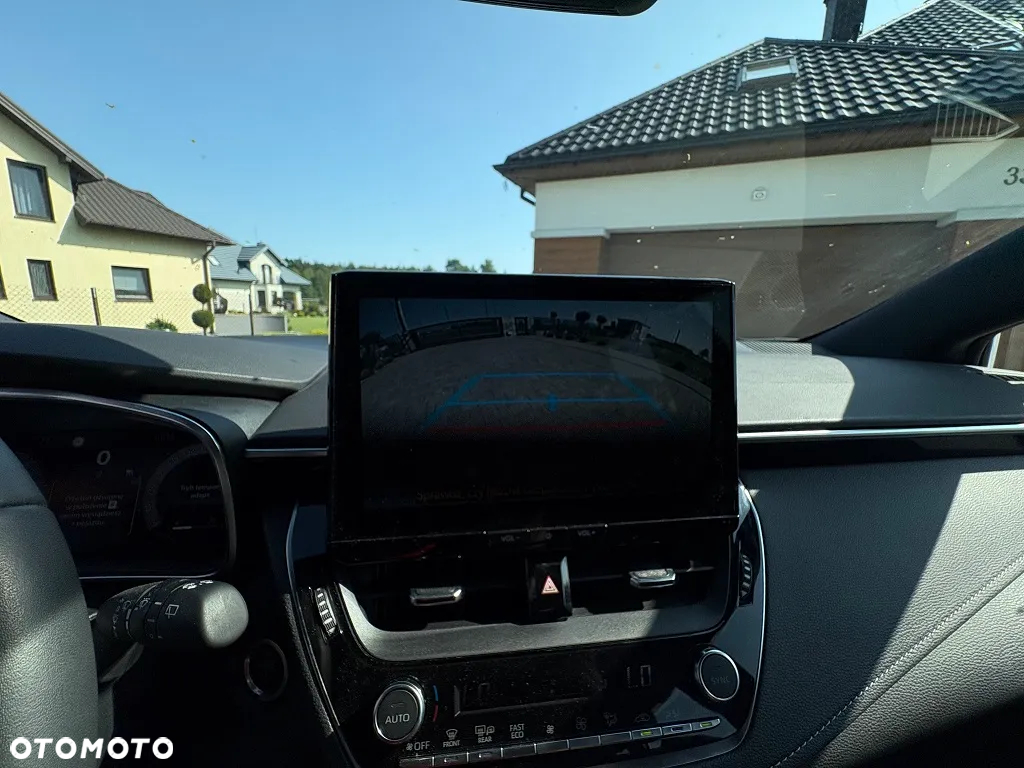 Toyota Corolla 1.8 Hybrid Comfort - 27