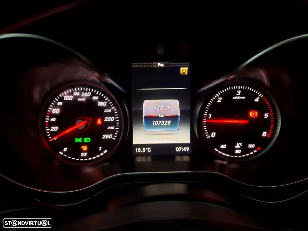 Mercedes-Benz V 220 - 9