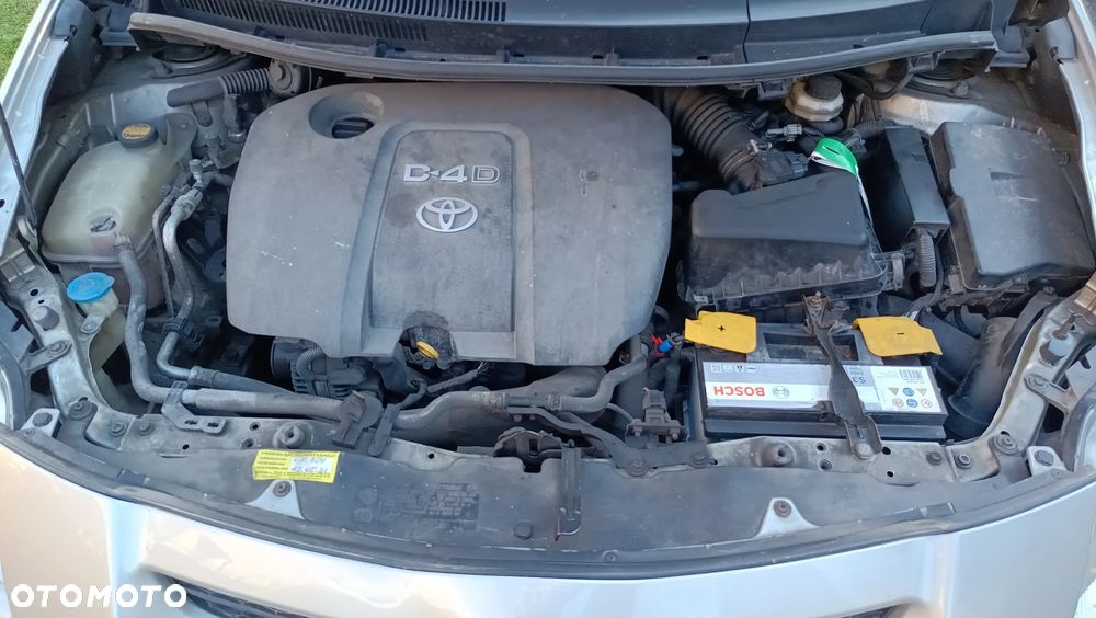 Toyota Auris 1.4 D-4D Terra - 12