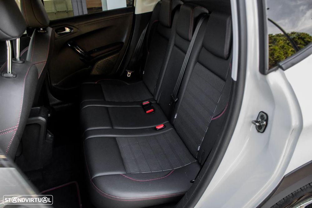 Peugeot 2008 1.2 PureTech GT Line - 25