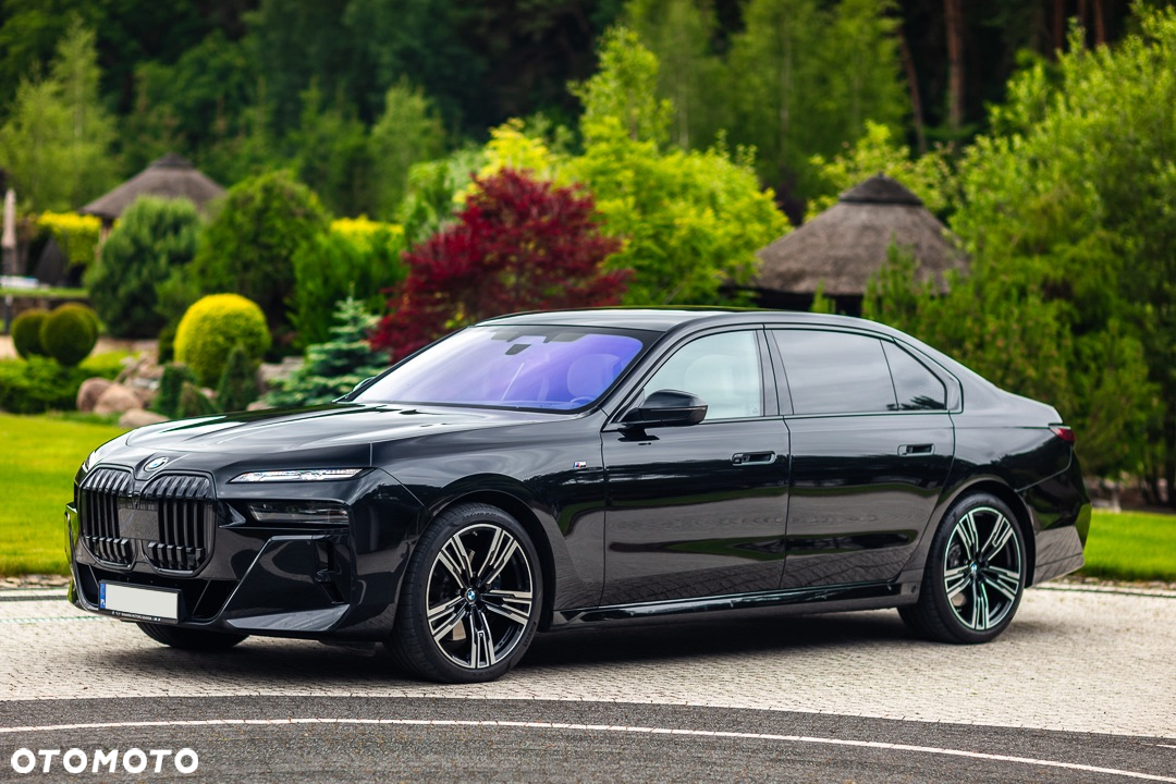 BMW Seria 7 - 8