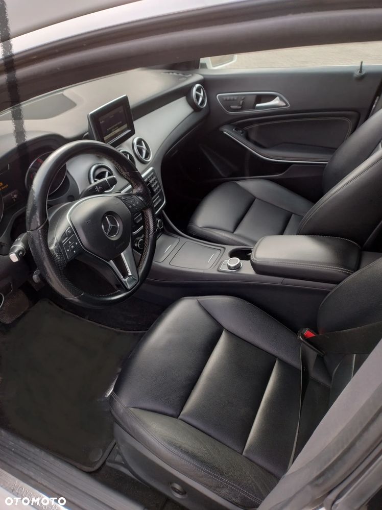 Mercedes-Benz CLA 250 7G-DCT Sport - 16