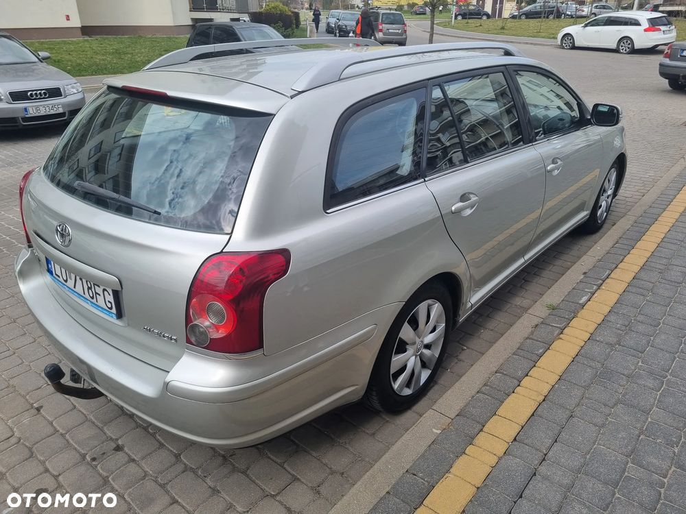 Toyota Avensis - 3
