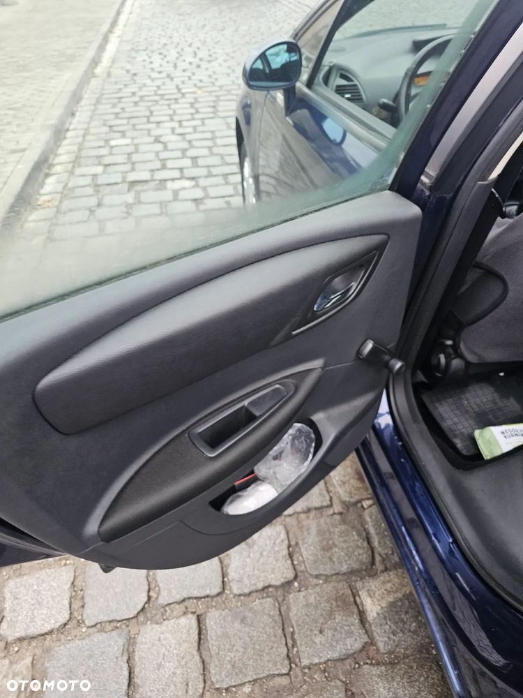 Citroën C4 1.6 16V SX - 10