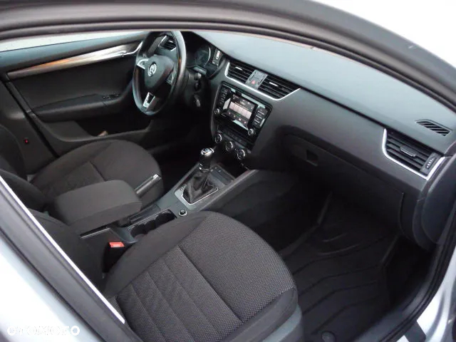 Skoda Octavia Scout 2.0 TDI 4x4 DSG - 12