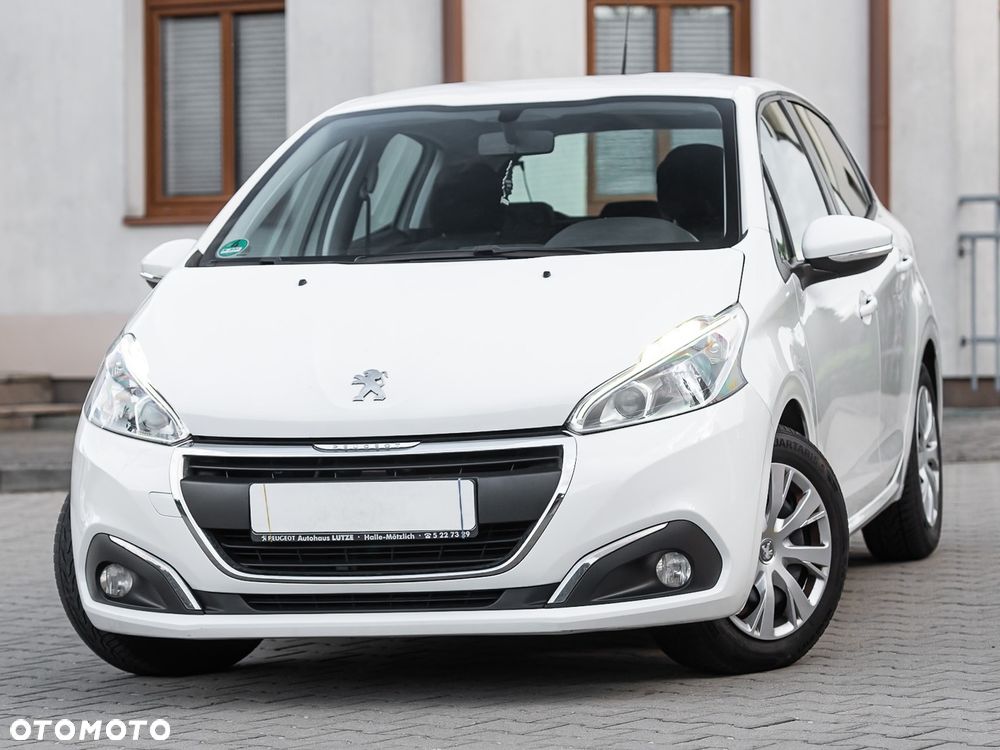 Peugeot 208 - 1