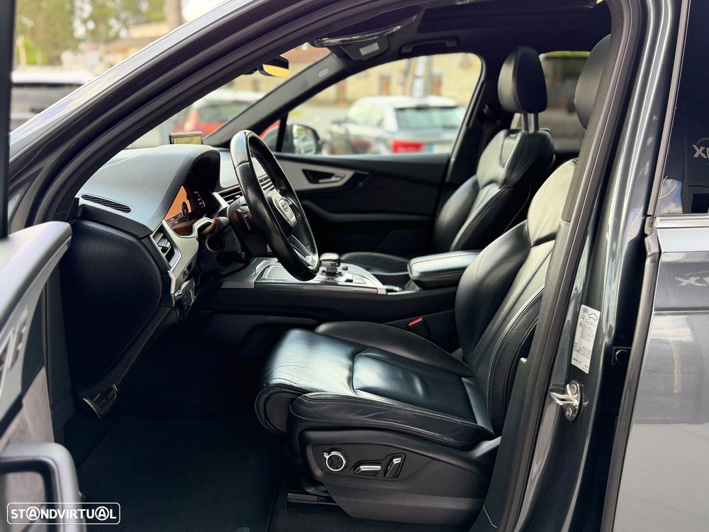 Audi Q7 3.0 TDI quattro tiptronic 7L - 30