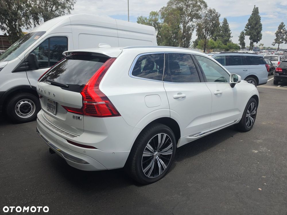 Volvo XC 60 B5 B AWD Plus Bright - 4