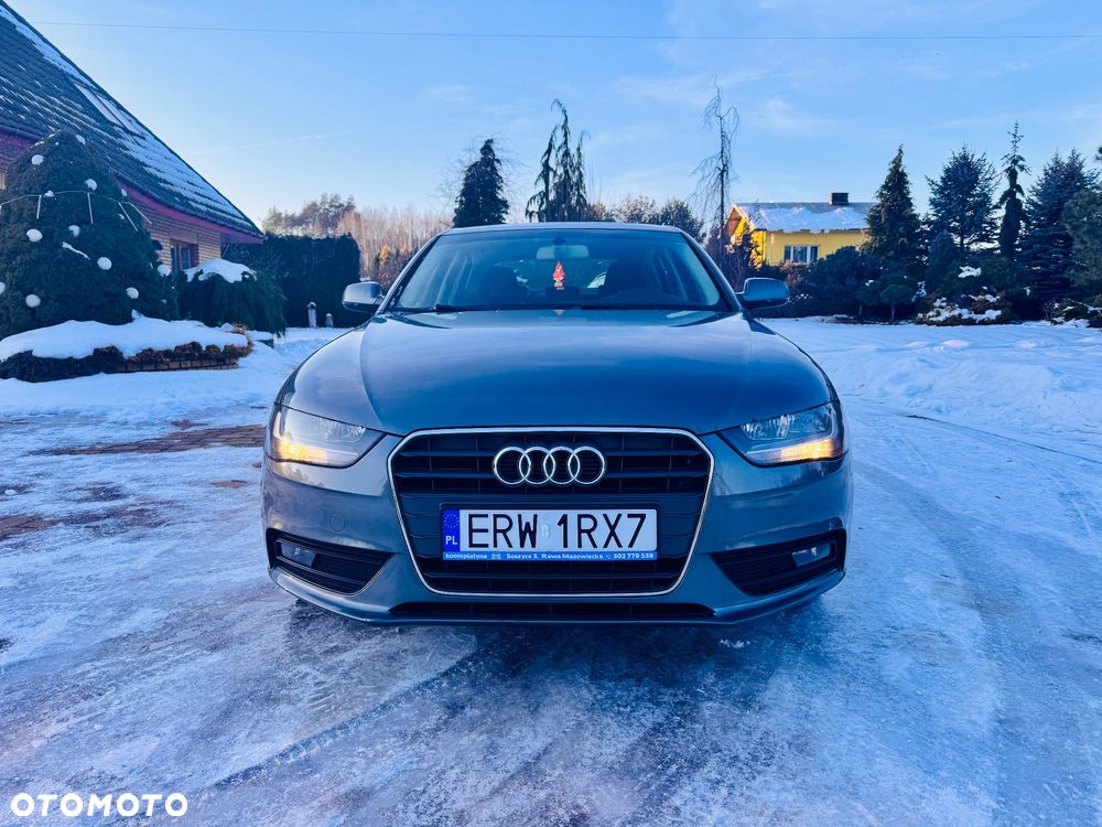 Audi A4 Limousine - 3