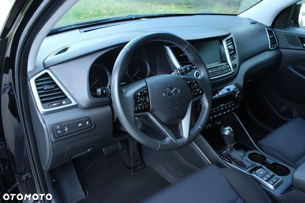 Hyundai Tucson blue 1.7 CRDi 2WD DCT Premium - 24