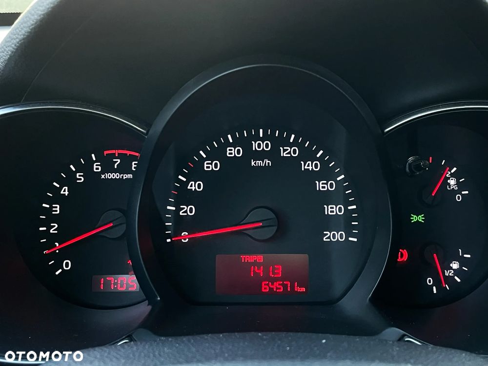 Kia Picanto 1.0 L - 12