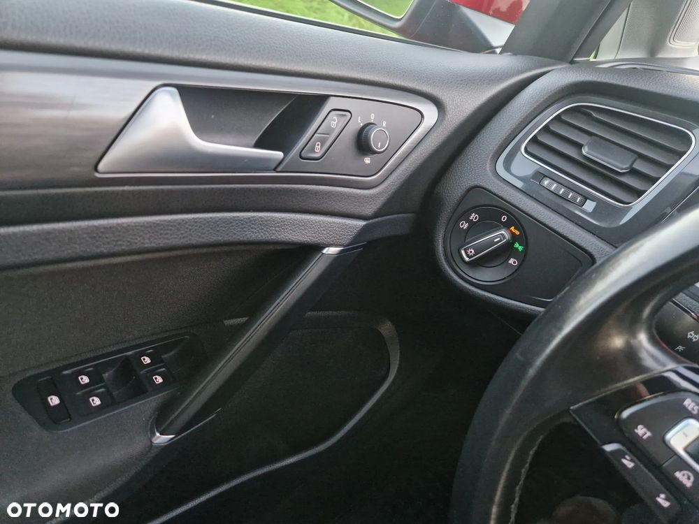 Volkswagen Golf - 24