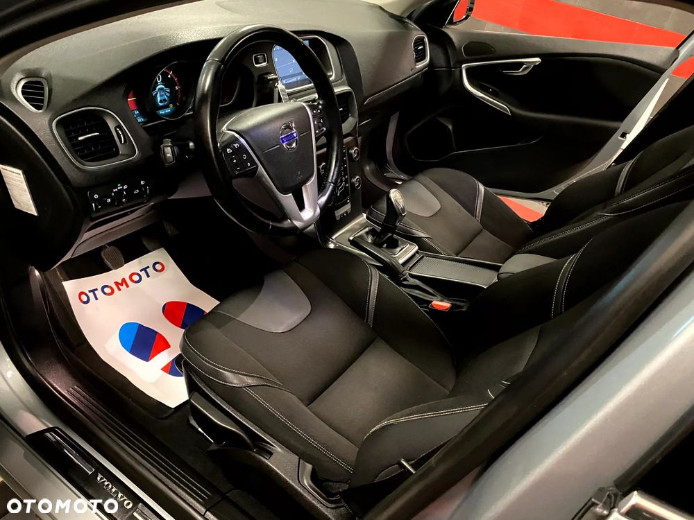 Volvo V40 D2 Base - 10