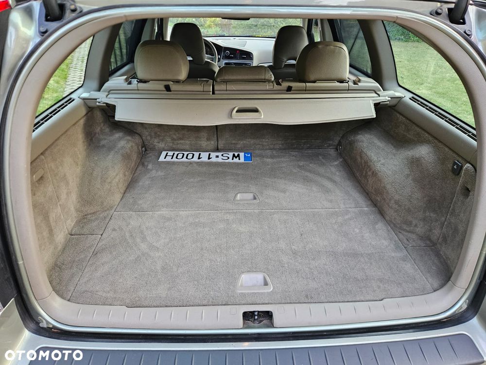 Volvo V70 2.5T AWD Summum - 28