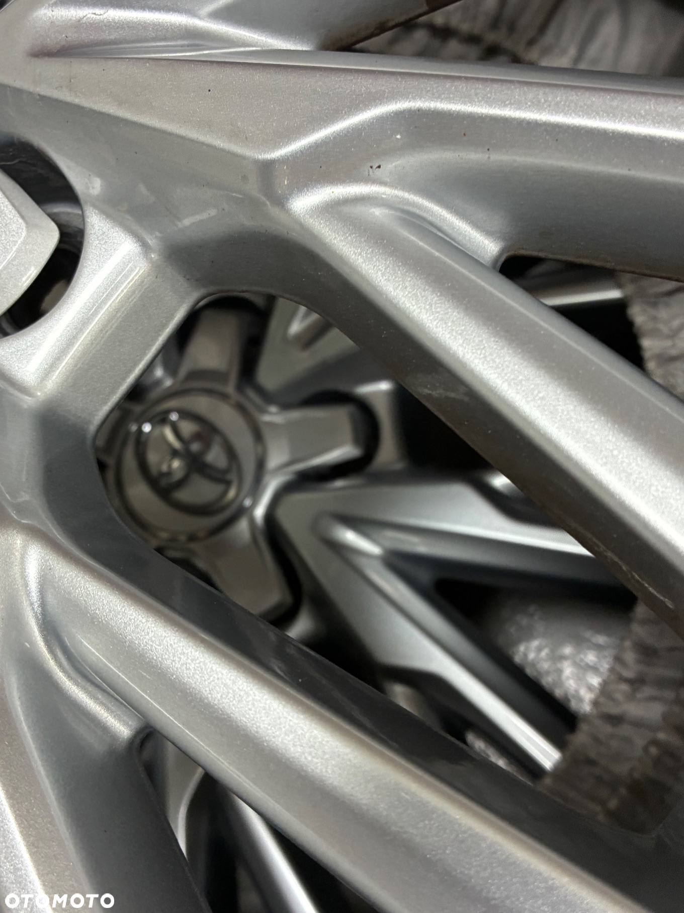 Toyota C-HR 2.0 Hybrid Executive - 37