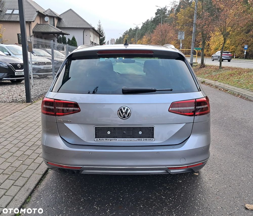 Volkswagen Passat Variant 2.0 TDI SCR DSG Highline - 35