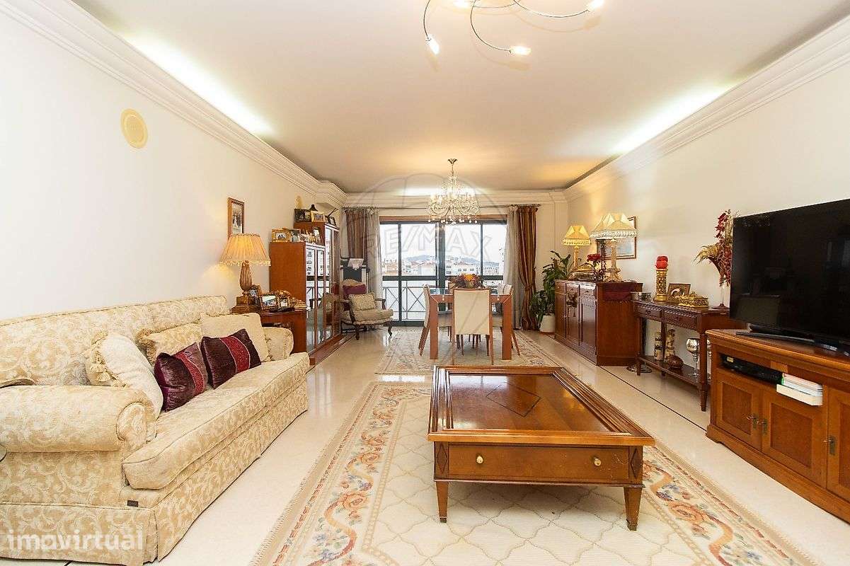 Apartamento T4 para venda - Grande imagem: 4/46