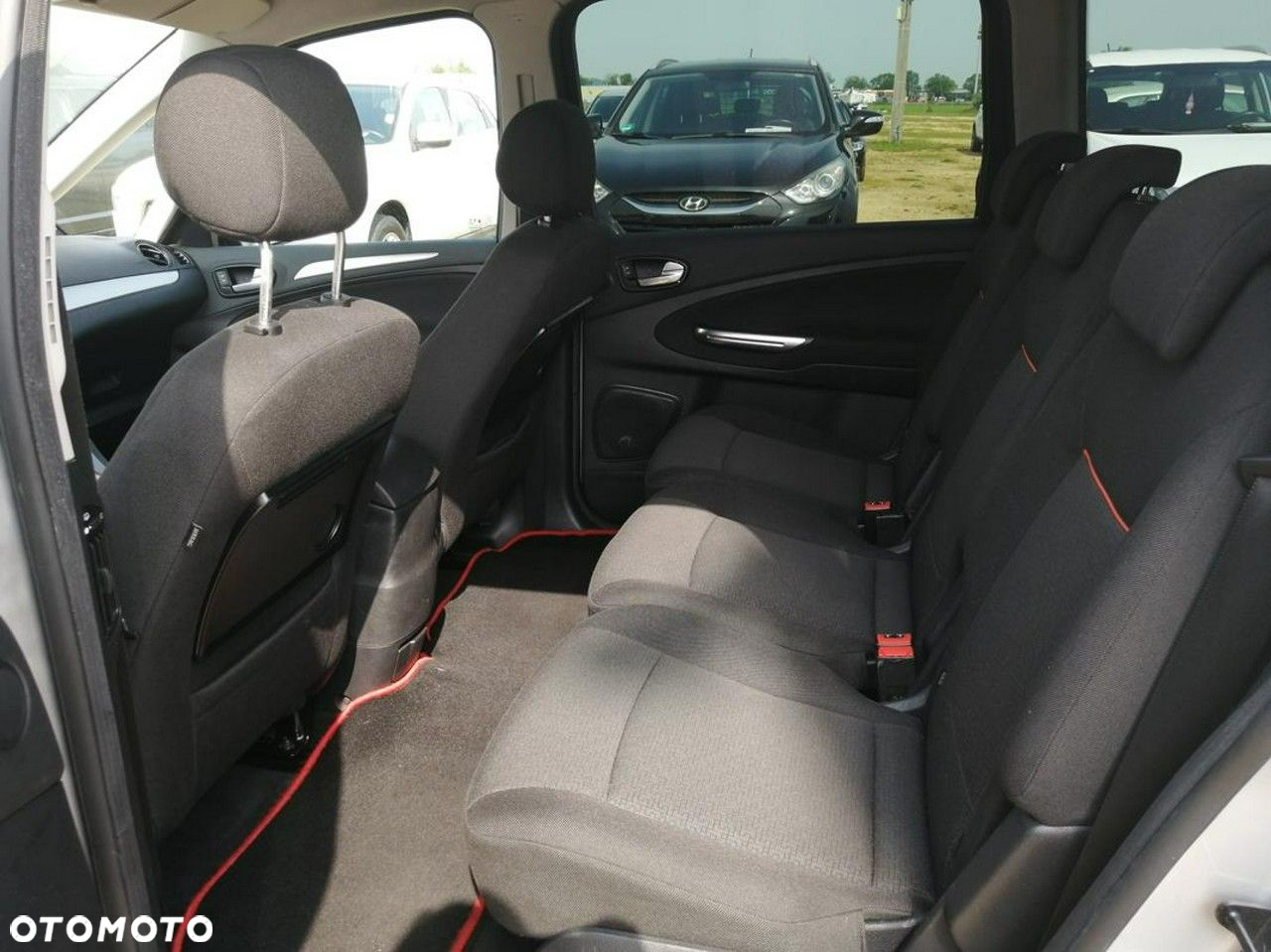 Ford Galaxy - 9