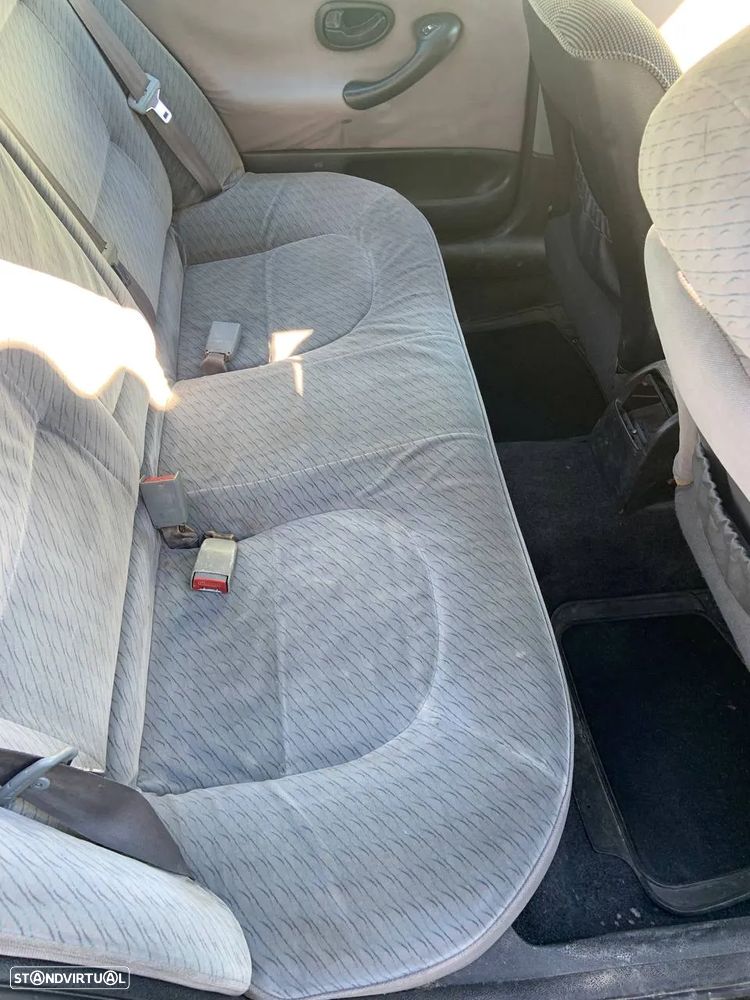 Peugeot 406 2.1 STDT - 8