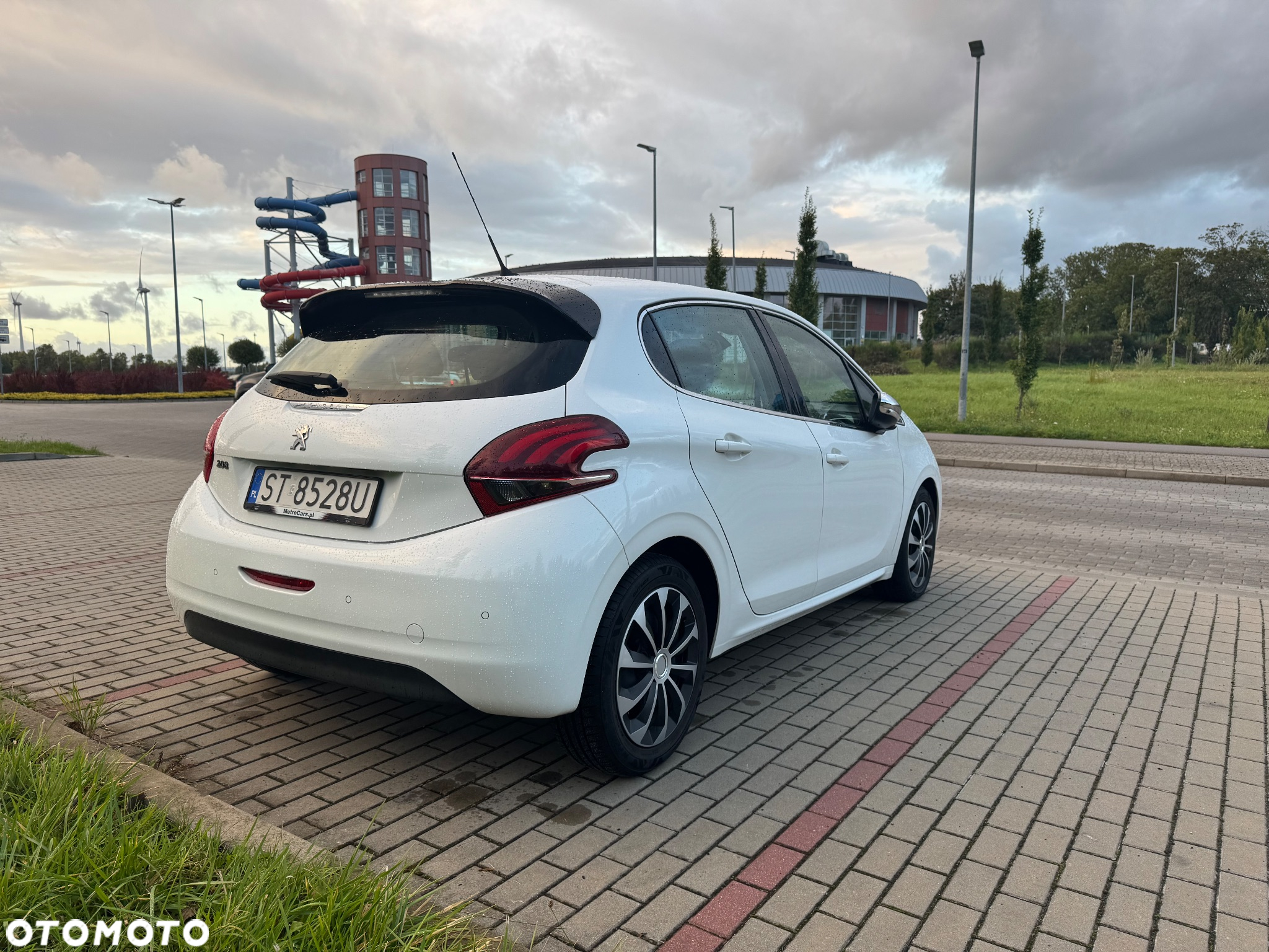 Peugeot 208 - 5