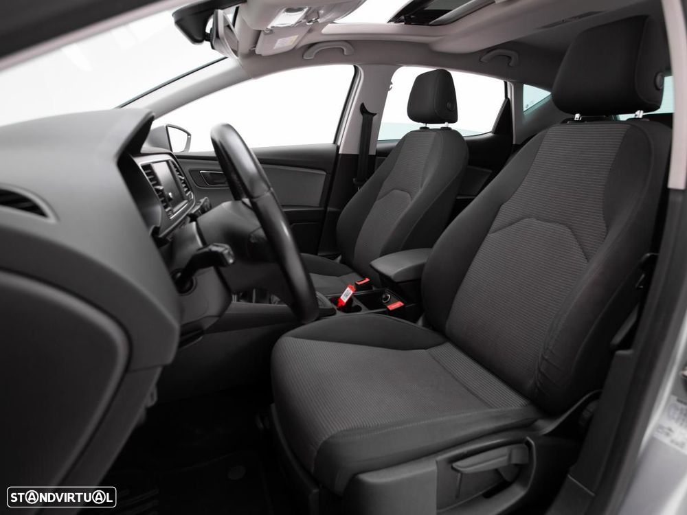 SEAT Leon ST 1.0 EcoTSI Style S/S — fotografia 9