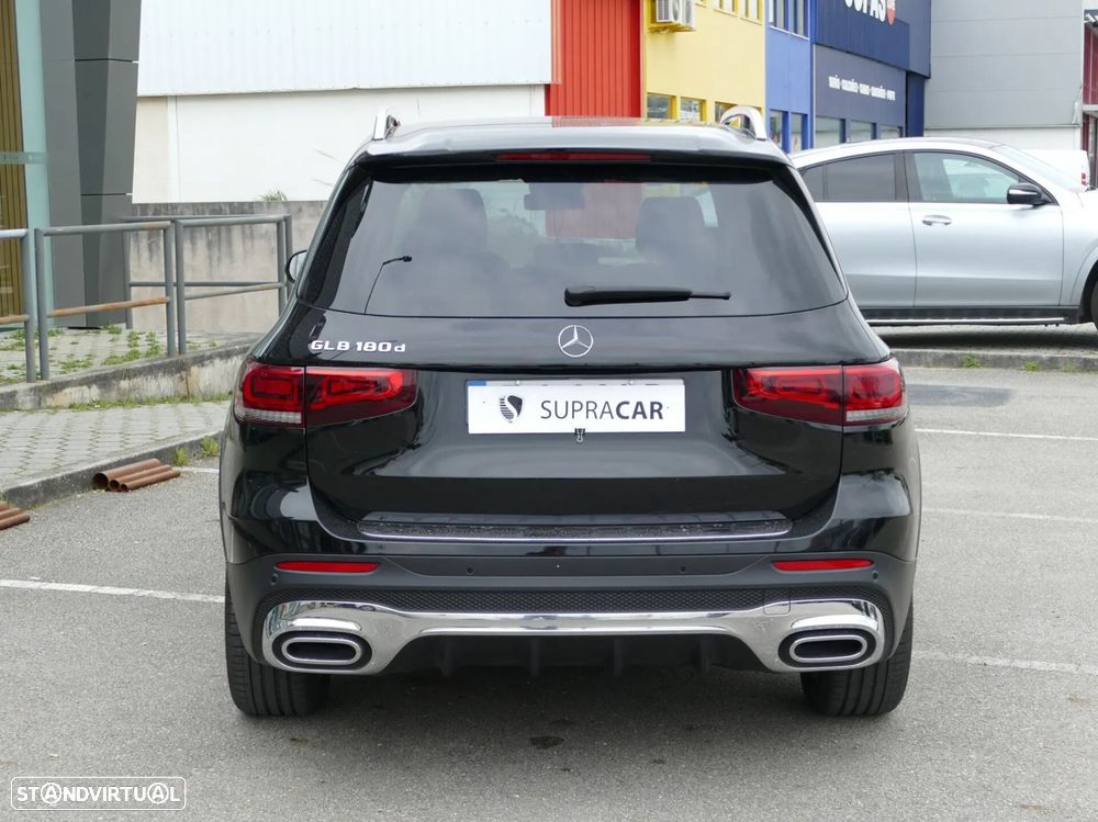 Mercedes-Benz GLB 180 d AMG Line - 4