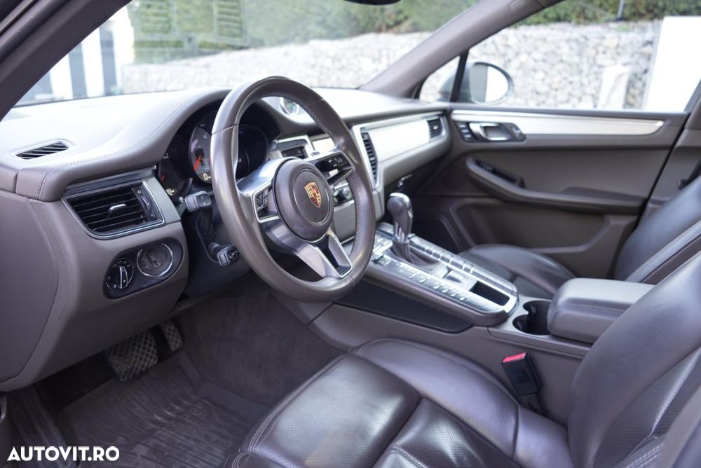Porsche Macan - 3
