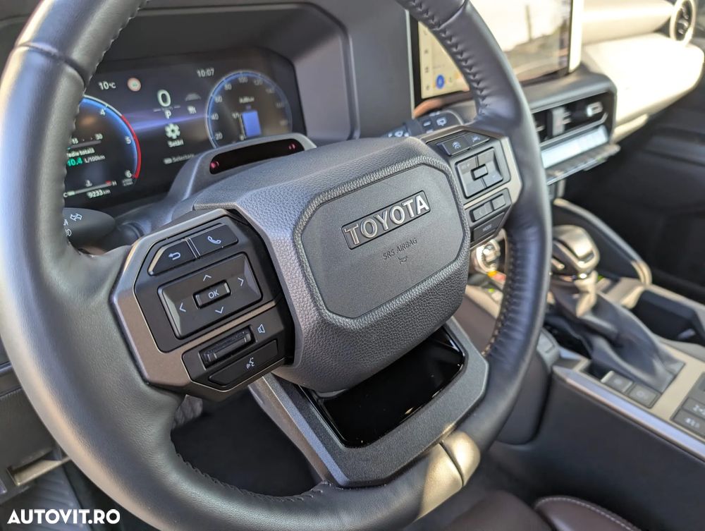 Toyota Land Cruiser - 11