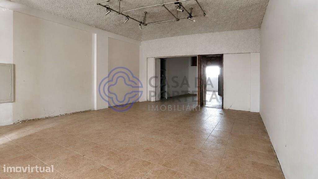 Espaço Comercial no Centro do Porto, Para Venda. - Grande imagem: 2/13