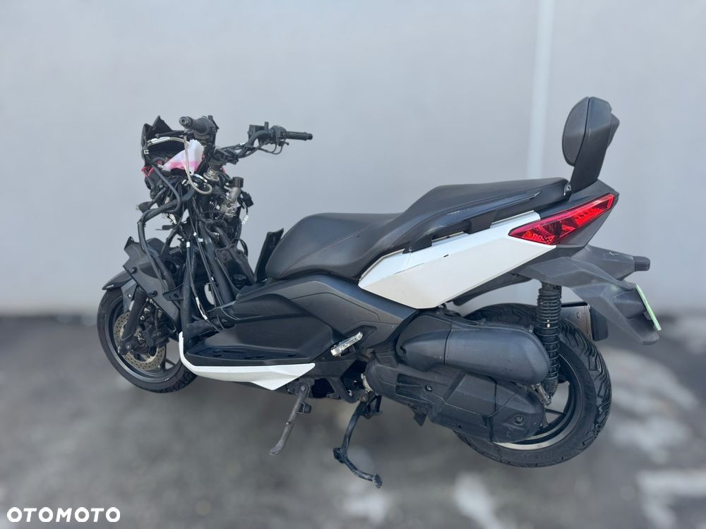 Yamaha X-max - 6