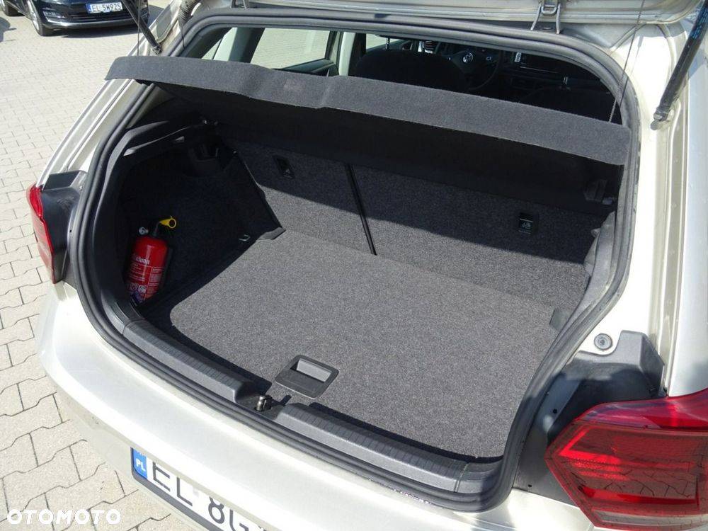 Volkswagen Polo 1.0 Comfortline - 15