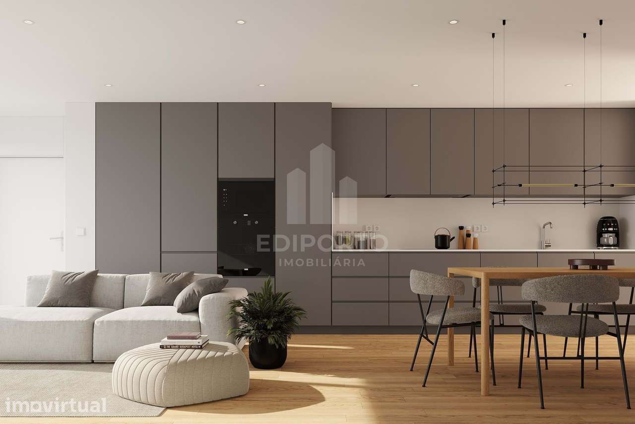 Apartamento T4 Duplex com terraço e garagem em Serralves - Grande imagem: 3/16