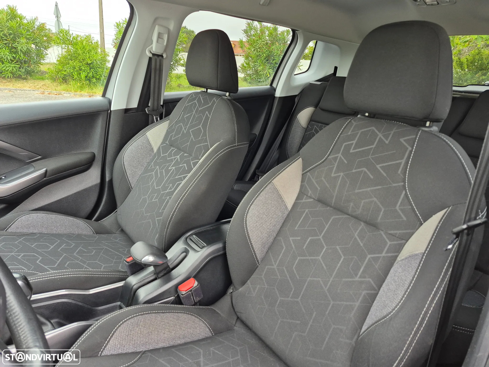 Peugeot 2008 1.2 PureTech Style - 20