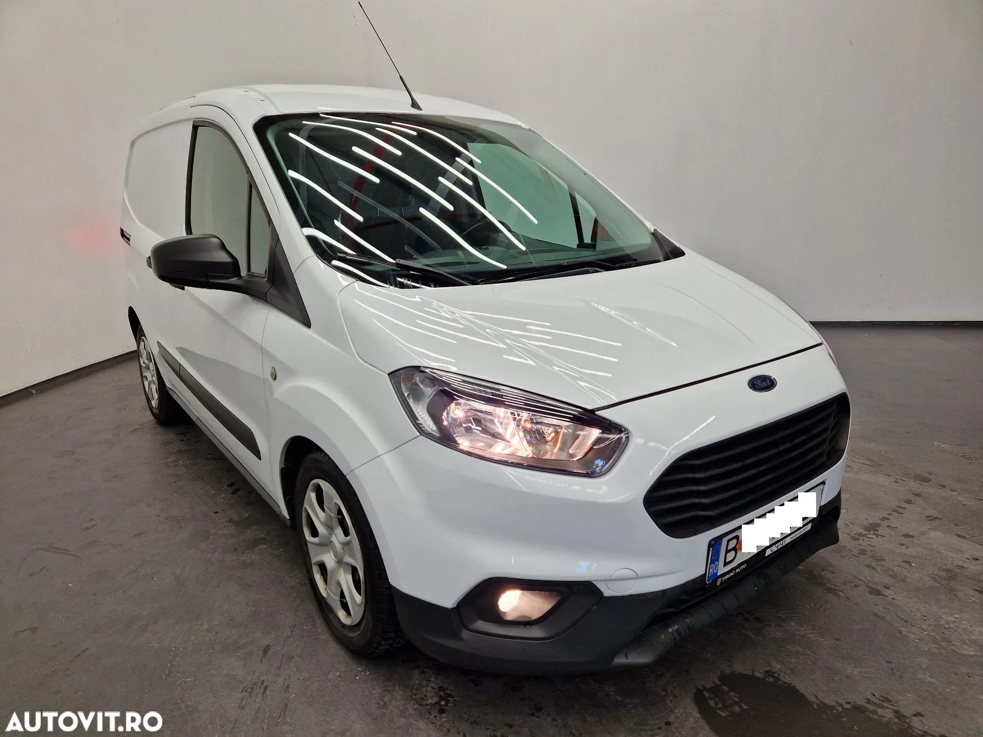 Ford Tourneo Courier 1.5 TDCi Trend - 2