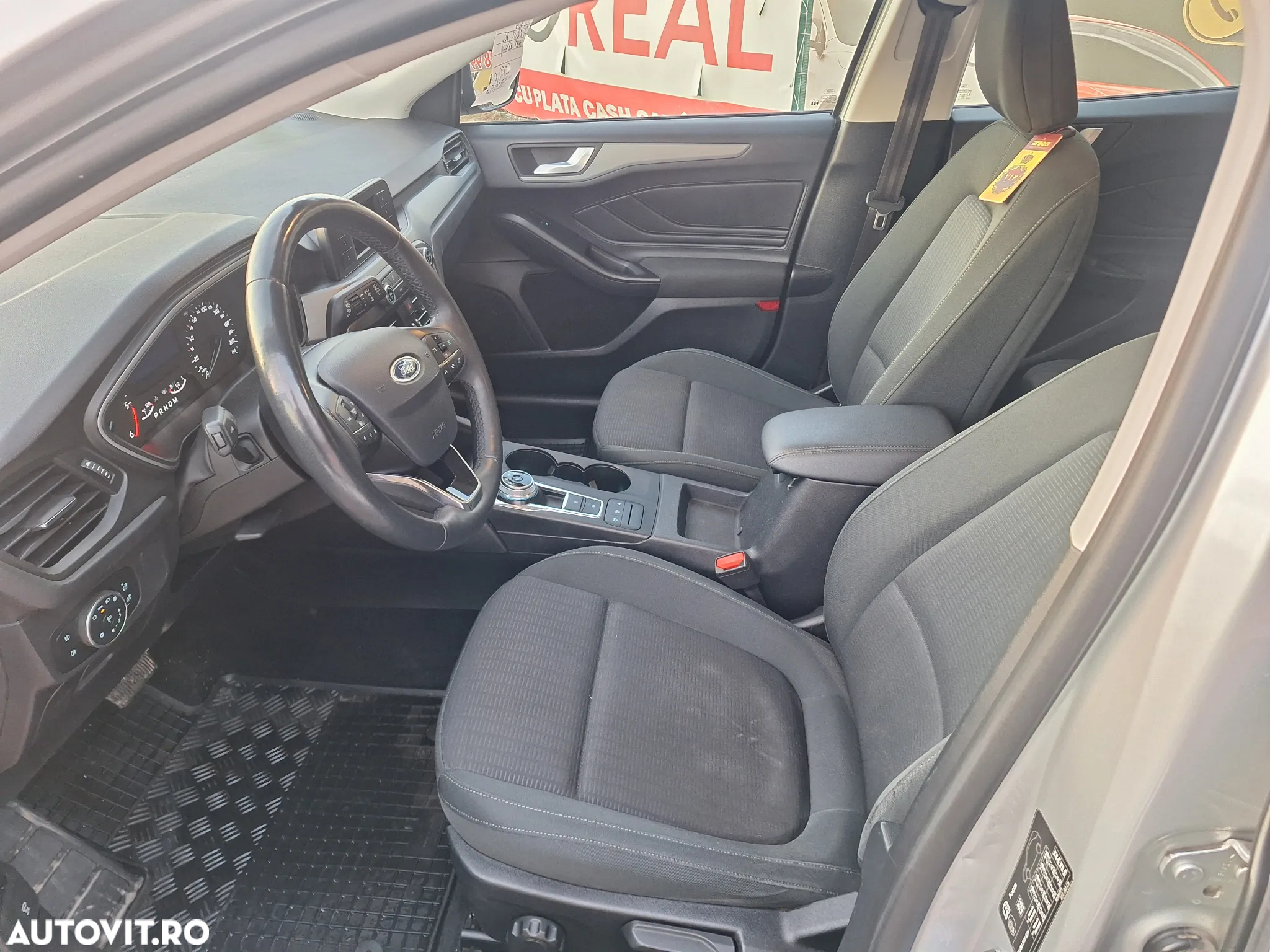Ford Focus 1.5 TDCi Powershift Titanium - 9