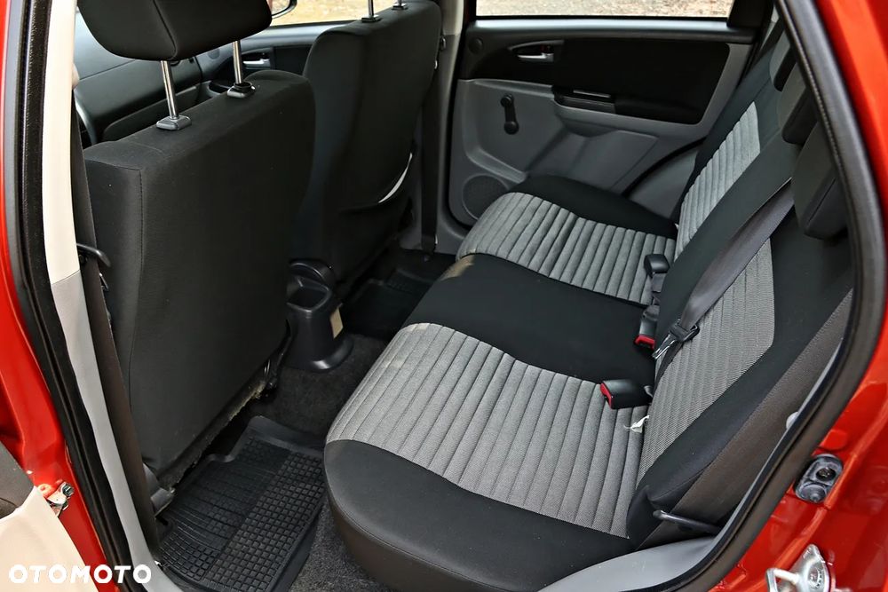 Suzuki SX4 2.0 DDiS 4x4 Style - 31