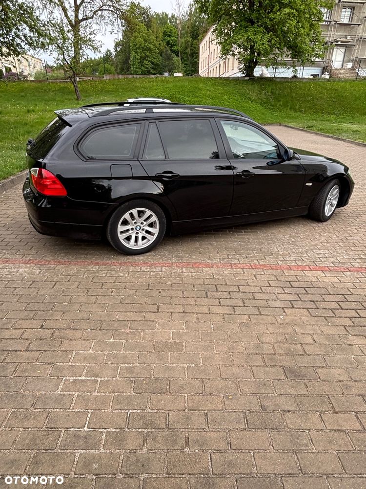 BMW Seria 3 318i - 6