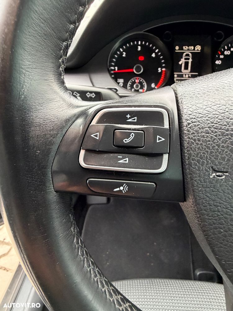 Volkswagen Passat 2.0 TDI BlueMotion Technology Business Edition - 18