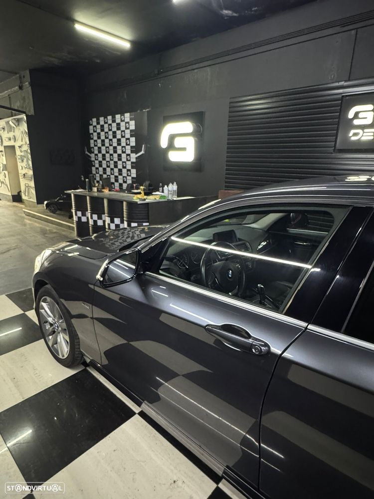 BMW 116 d Line Urban Auto - 4