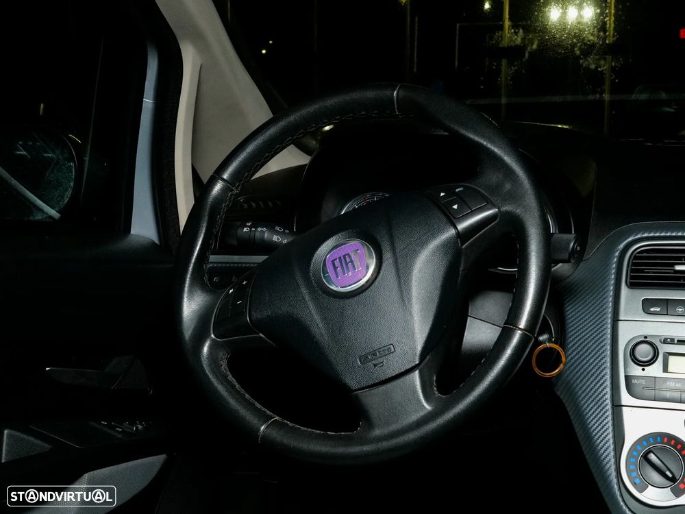 Fiat Grande Punto 1.3 M-Jet Emotion 854 - 12