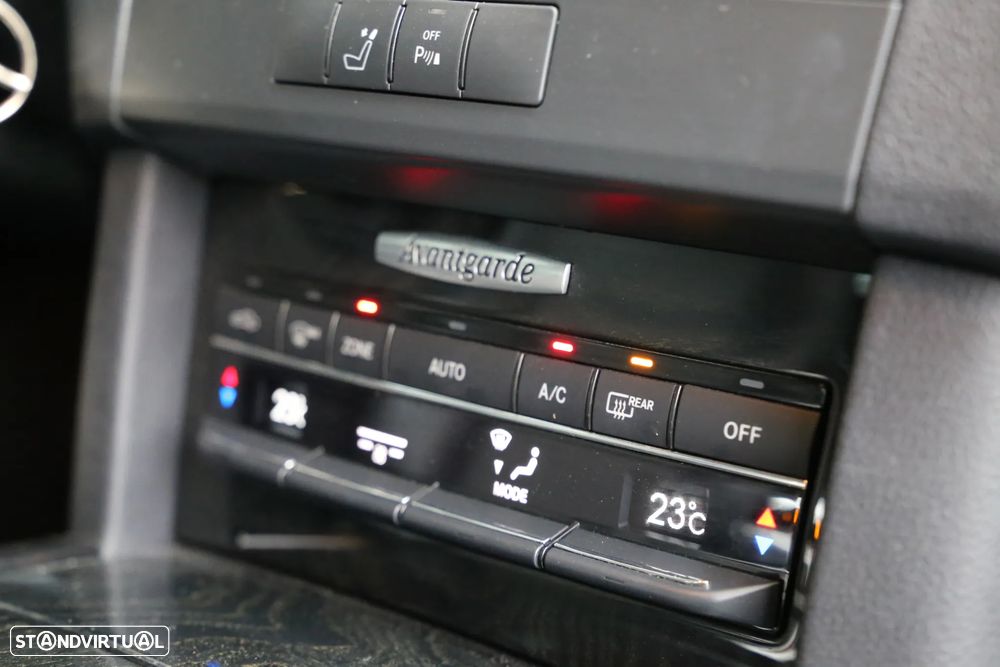 Mercedes-Benz E 300 Bluetec Hybrid Avantgarde - 13