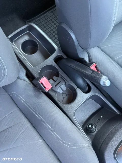 Ford Fiesta - 9