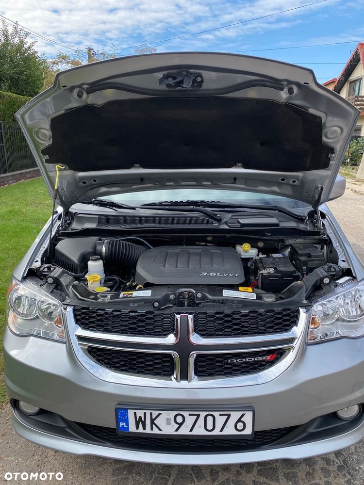 Dodge Grand Caravan - 9