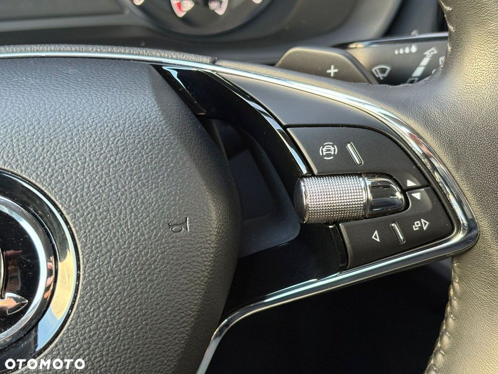 Skoda Octavia 2.0 TDI Ambition DSG - 13