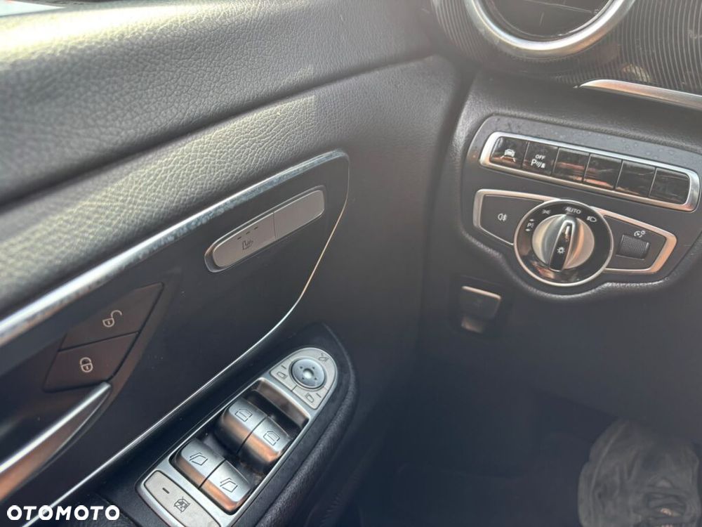 Mercedes-Benz Klasa V 220 (BlueTEC) d lang 7G-TRONIC - 7
