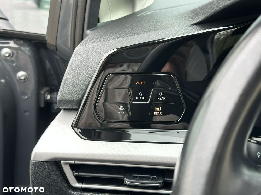Volkswagen Golf 1.5 TSI EVO Life - 17