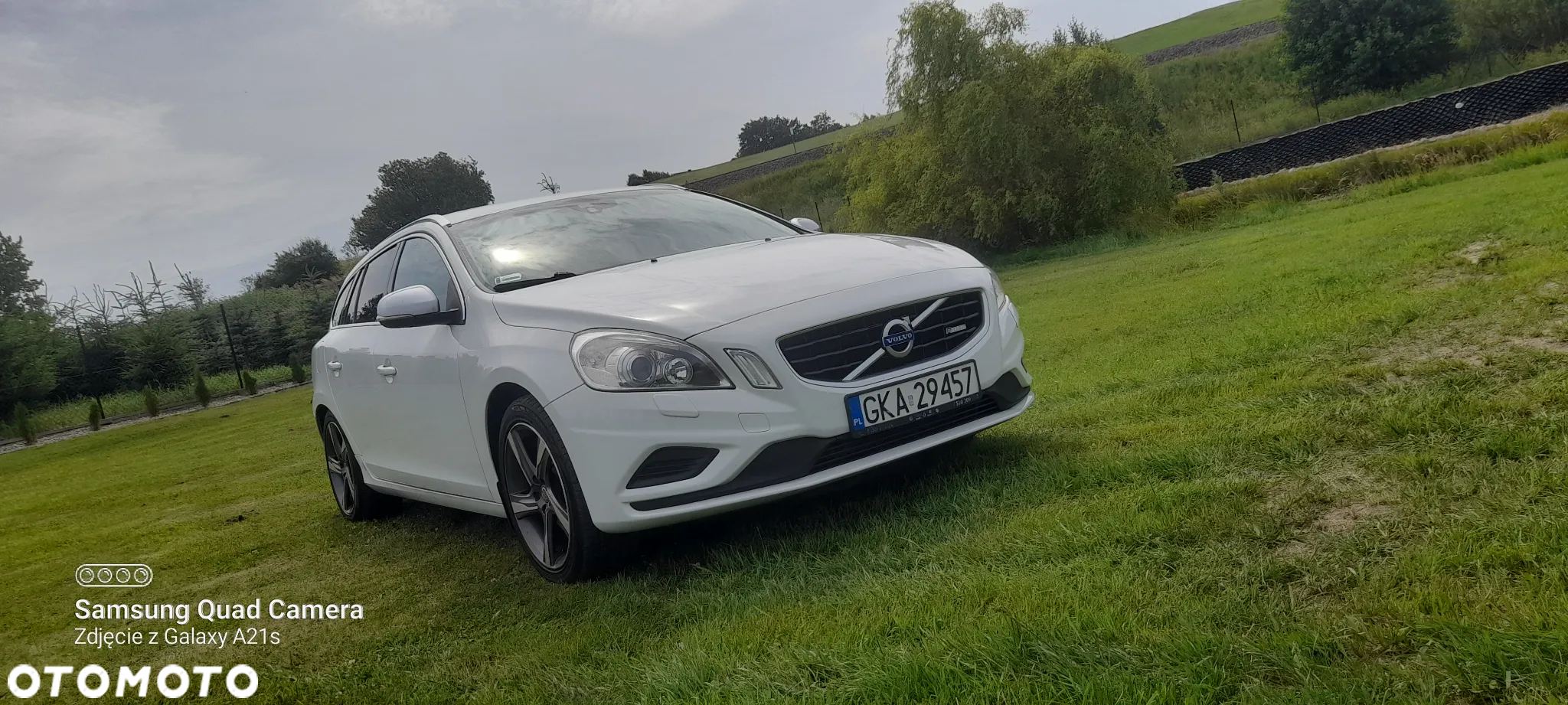 Volvo V60 D3 R-Design - 3